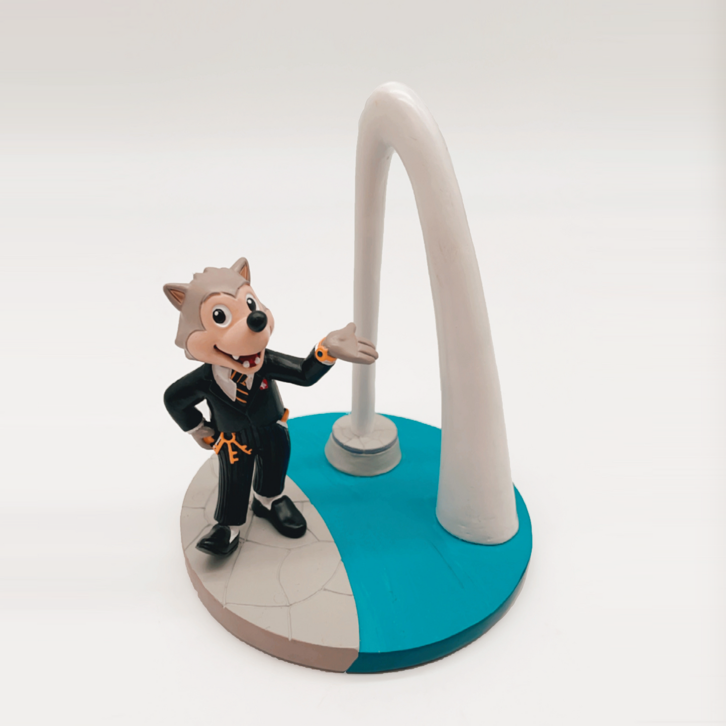 Wolfy & the Jet d'eau | Resin Art Toy | Limited Edition